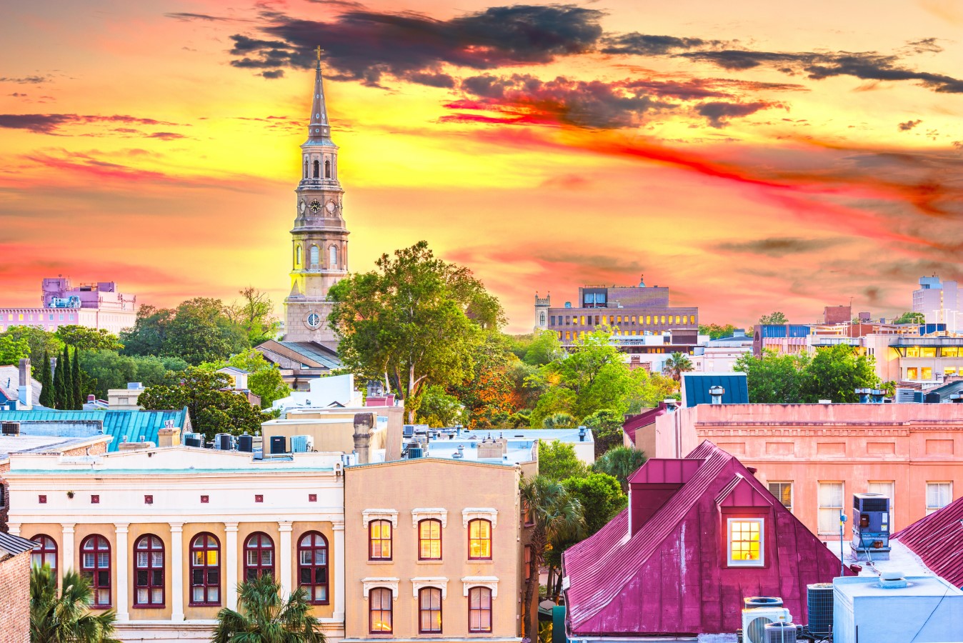 Charleston, South Carolina, USA town skyline