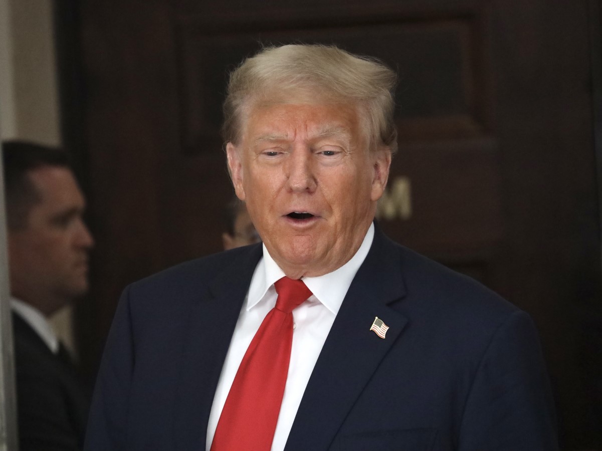 Millions Face Wage Garnishment Starting Tomorrow as Trump Resumes Student Loan Collections 1 Donald Trump