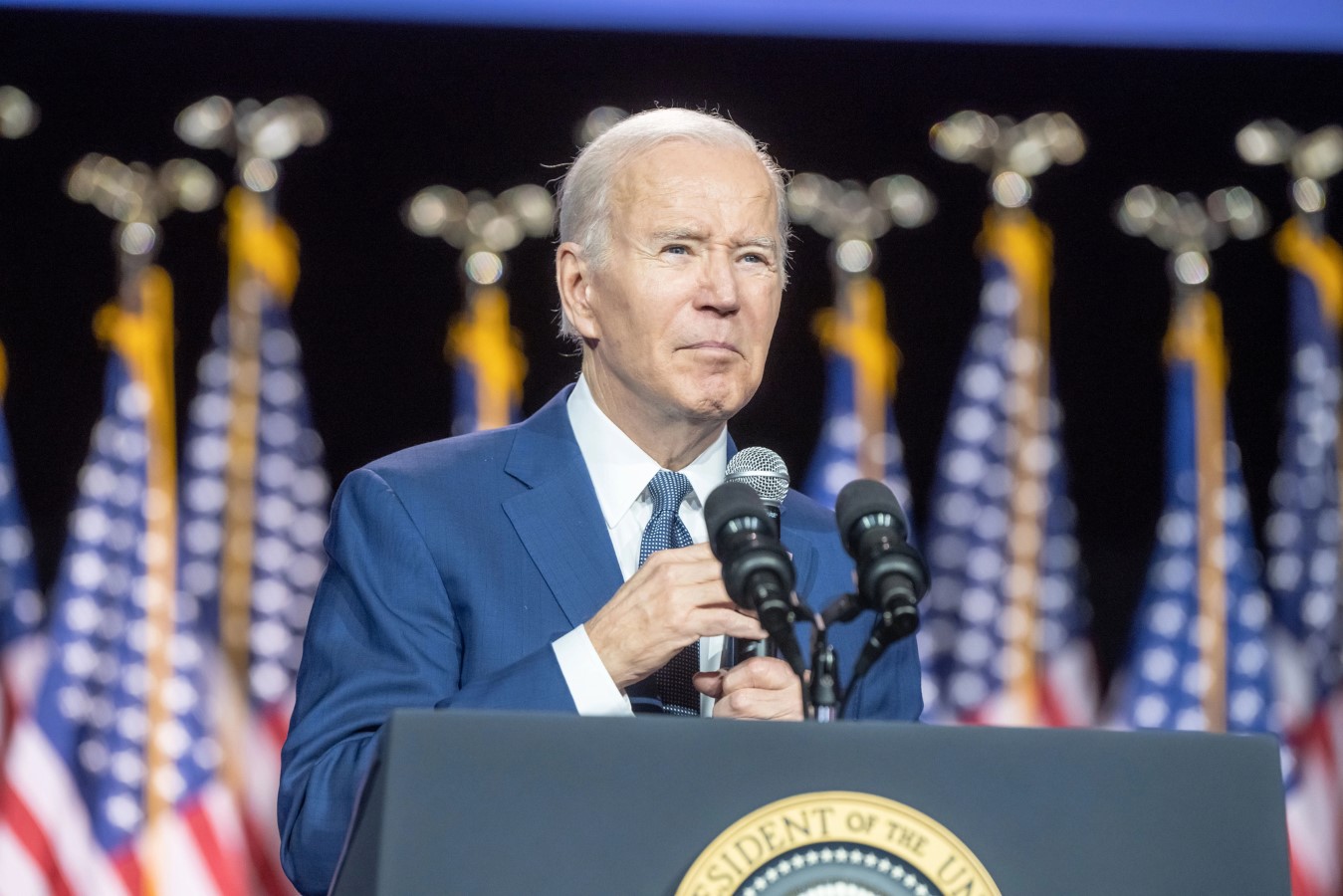 New Law Helped Government Workers But Speeds Up Social Security Cuts for Everyone Else 1 Joe Biden